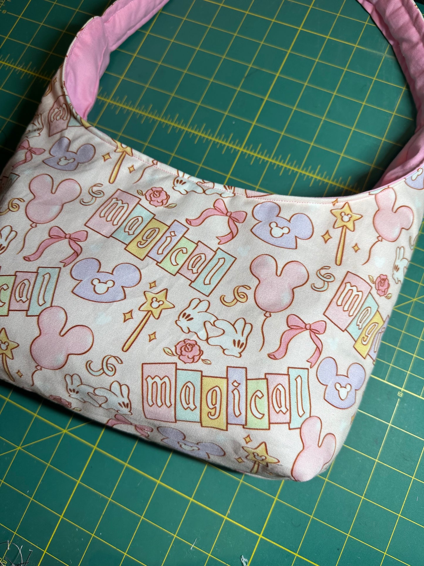 Magic time shoulder bag